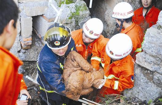 西藏传奇，90多岁奶奶的奇迹生还——成功救援纪实