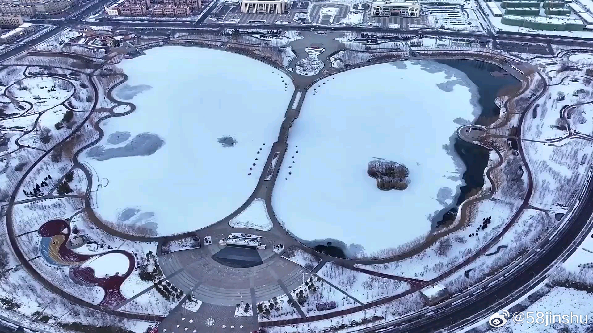 新疆冰封湖，水晶蝴蝶般的美景